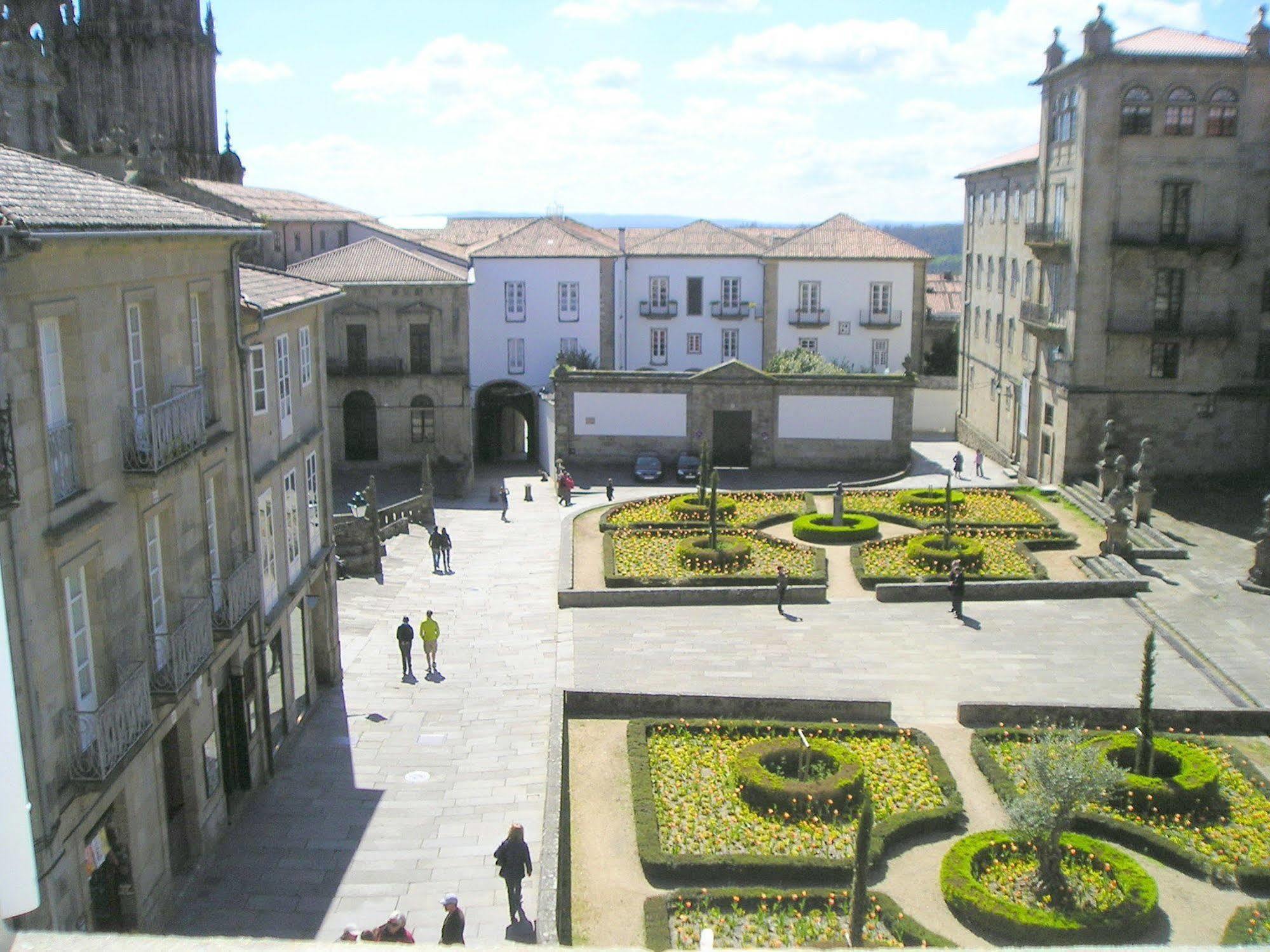 Apartamentos Casa De La Inmaculada Santiago de Compostela Bagian luar foto