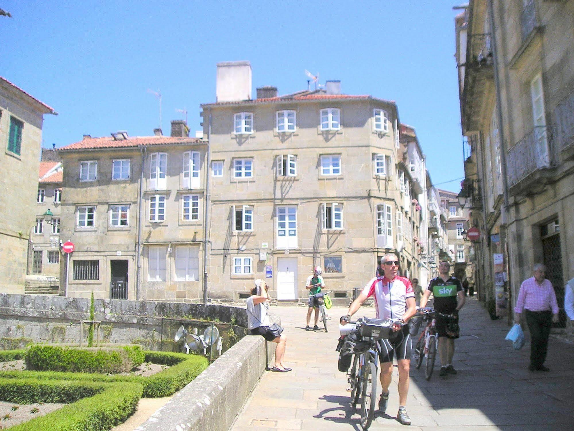 Apartamentos Casa De La Inmaculada Santiago de Compostela Bagian luar foto